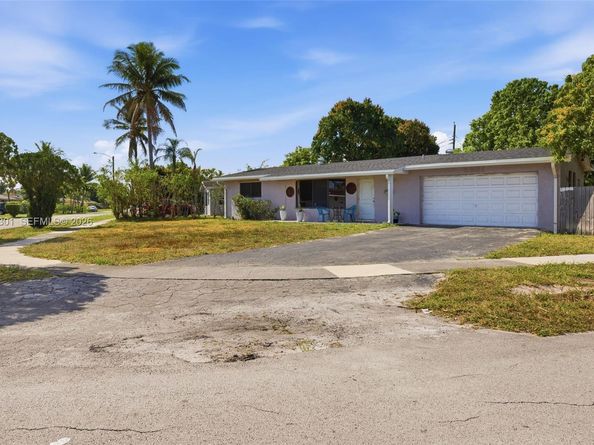 2681 NW 43rd Ave, Lauderhill FL 33313