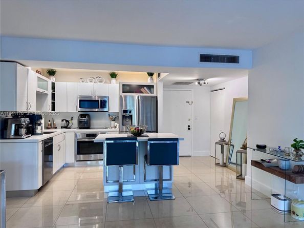 600 Three Islands Blvd 115, Hallandale Beach FL 33009