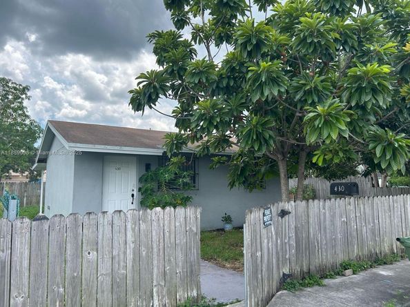 430 SW 6th St, Homestead FL 33030