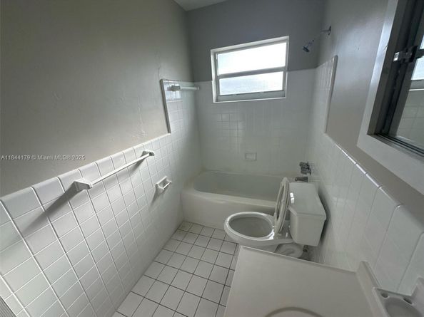 19001 NW 19th Ave, Miami Gardens FL 33056