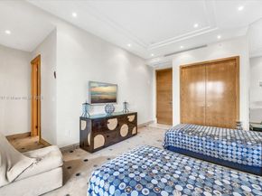 430 Grand Bay Dr PH1AN, Key Biscayne FL 33149