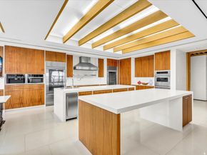 430 Grand Bay Dr PH1AN, Key Biscayne FL 33149