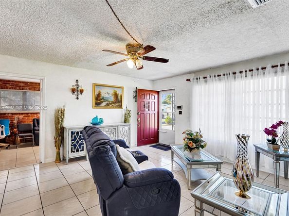 6100 NW 15th St, Sunrise FL 33313