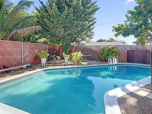 6100 NW 15th St, Sunrise FL 33313