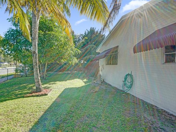 6100 NW 15th St, Sunrise FL 33313