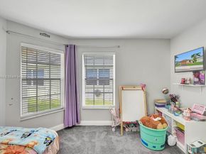 2655 Arborwood Rd, Davie FL 33328
