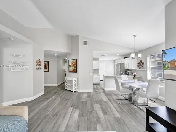 2655 Arborwood Rd, Davie FL 33328