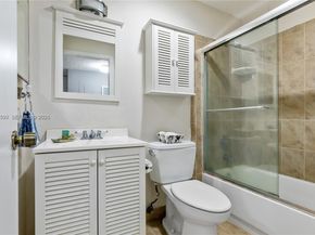 9660 S Belfort Cir 207, Tamarac FL 33321