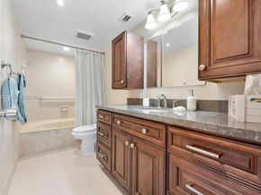 2200 S Cypress Bend Dr 406, Pompano Beach FL 33069