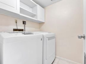 2200 S Cypress Bend Dr 406, Pompano Beach FL 33069