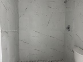 18840 NW 57th Ave 301, Hialeah FL 33015