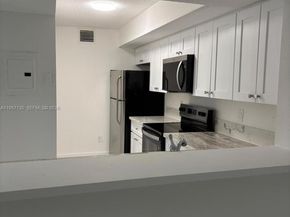 18840 NW 57th Ave 301, Hialeah FL 33015