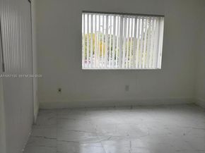 18840 NW 57th Ave 301, Hialeah FL 33015