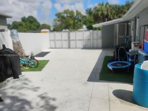 1712 NW 15th Ter, Fort Lauderdale FL 33311