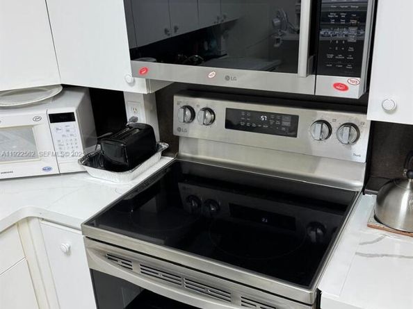 4001 Upminster J 4001, Deerfield Beach FL 33442