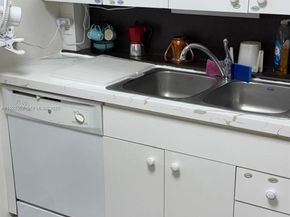 4001 Upminster J 4001, Deerfield Beach FL 33442