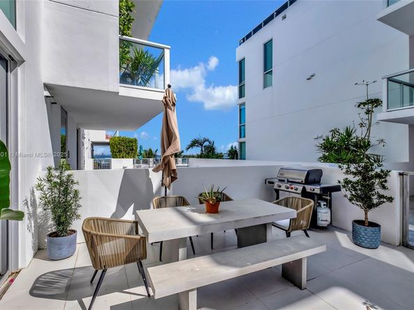 720 NE 62nd St 307, Miami FL 33138