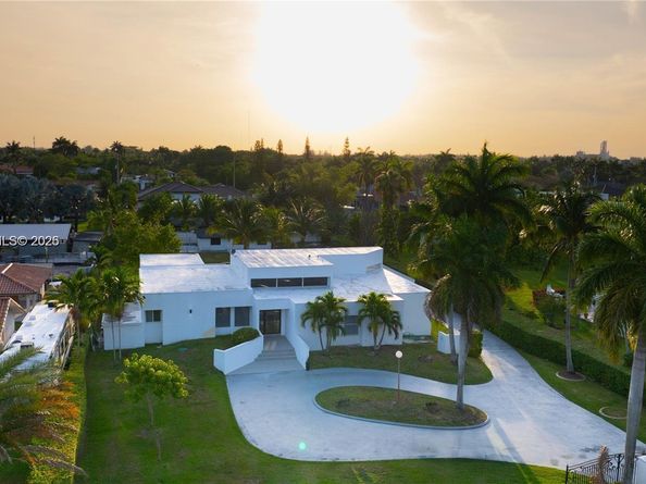 290 NW 125th Ave, Miami FL 33182