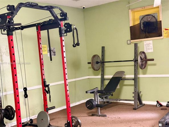 5201 NW 7th St 212, Miami FL 33126