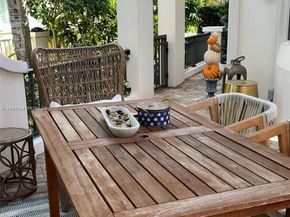 918 NE 17th Way, Fort Lauderdale FL 33304