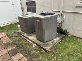 1471 NW 159th Ave, Pembroke Pines FL 33028