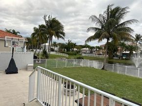 1471 NW 159th Ave, Pembroke Pines FL 33028