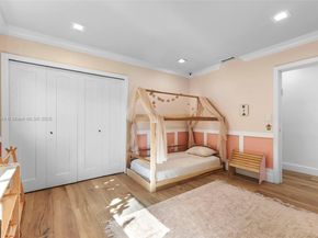 21000 NE 18th Ct, Miami FL 33179