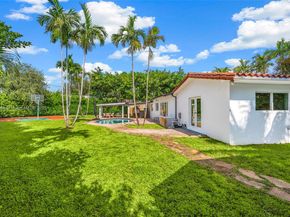 21000 NE 18th Ct, Miami FL 33179