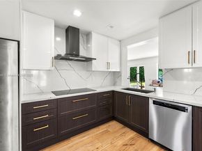 21000 NE 18th Ct, Miami FL 33179