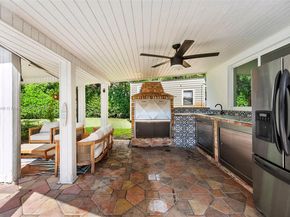 21000 NE 18th Ct, Miami FL 33179