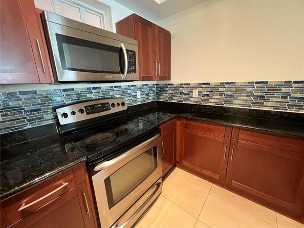 7266 SW 88th St A307, Miami FL 33156