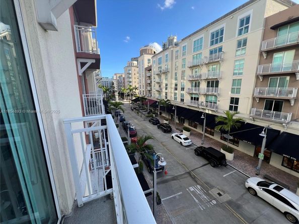 7266 SW 88th St A307, Miami FL 33156