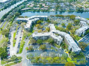 1000 Colony Point Cir 203, Pembroke Pines FL 33026