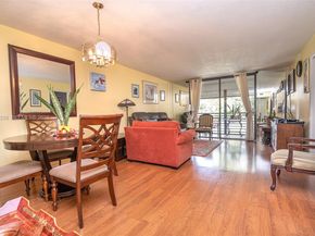 1000 Colony Point Cir 203, Pembroke Pines FL 33026