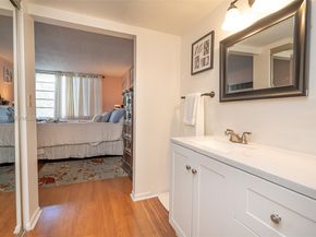 1000 Colony Point Cir 203, Pembroke Pines FL 33026