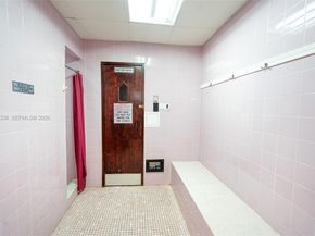 1000 Colony Point Cir 203, Pembroke Pines FL 33026