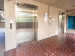 1000 Colony Point Cir 203, Pembroke Pines FL 33026