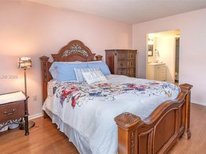 1000 Colony Point Cir 203, Pembroke Pines FL 33026