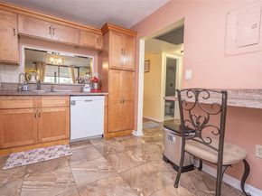 1000 Colony Point Cir 203, Pembroke Pines FL 33026