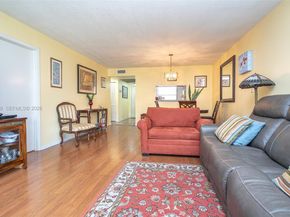 1000 Colony Point Cir 203, Pembroke Pines FL 33026