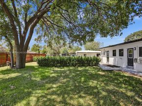 950 SW 29th St, Fort Lauderdale FL 33315