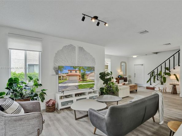 1381 Sago Ln, Weston FL 33327