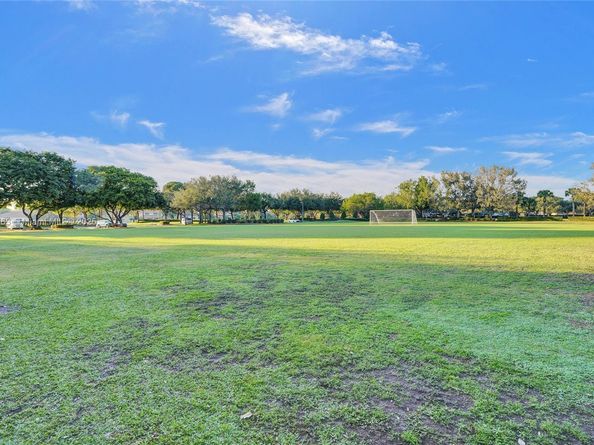 1381 Sago Ln, Weston FL 33327