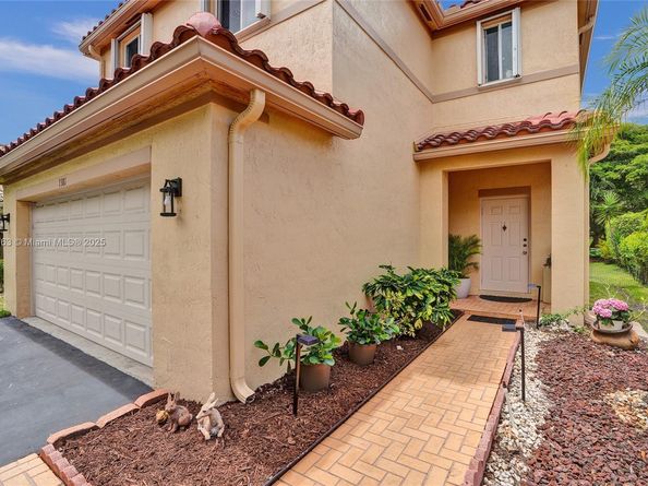 1381 Sago Ln, Weston FL 33327
