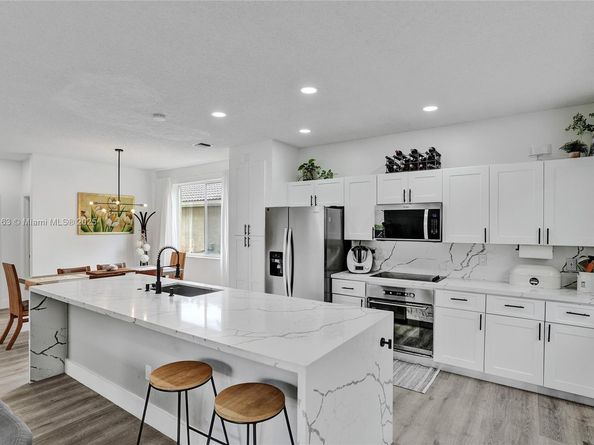 1381 Sago Ln, Weston FL 33327