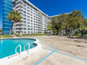 4200 Hillcrest Dr 408, Hollywood FL 33021