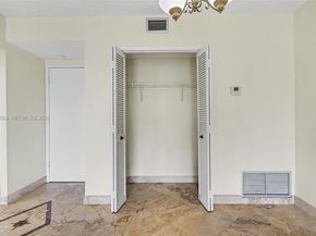 4200 Hillcrest Dr 408, Hollywood FL 33021