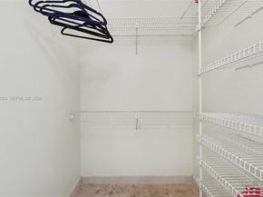 4200 Hillcrest Dr 408, Hollywood FL 33021