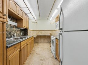 4200 Hillcrest Dr 408, Hollywood FL 33021
