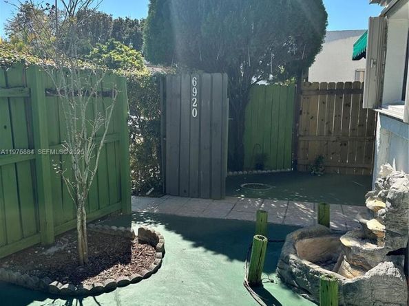 Undisclosed Address #A11976884, Miami FL 33173